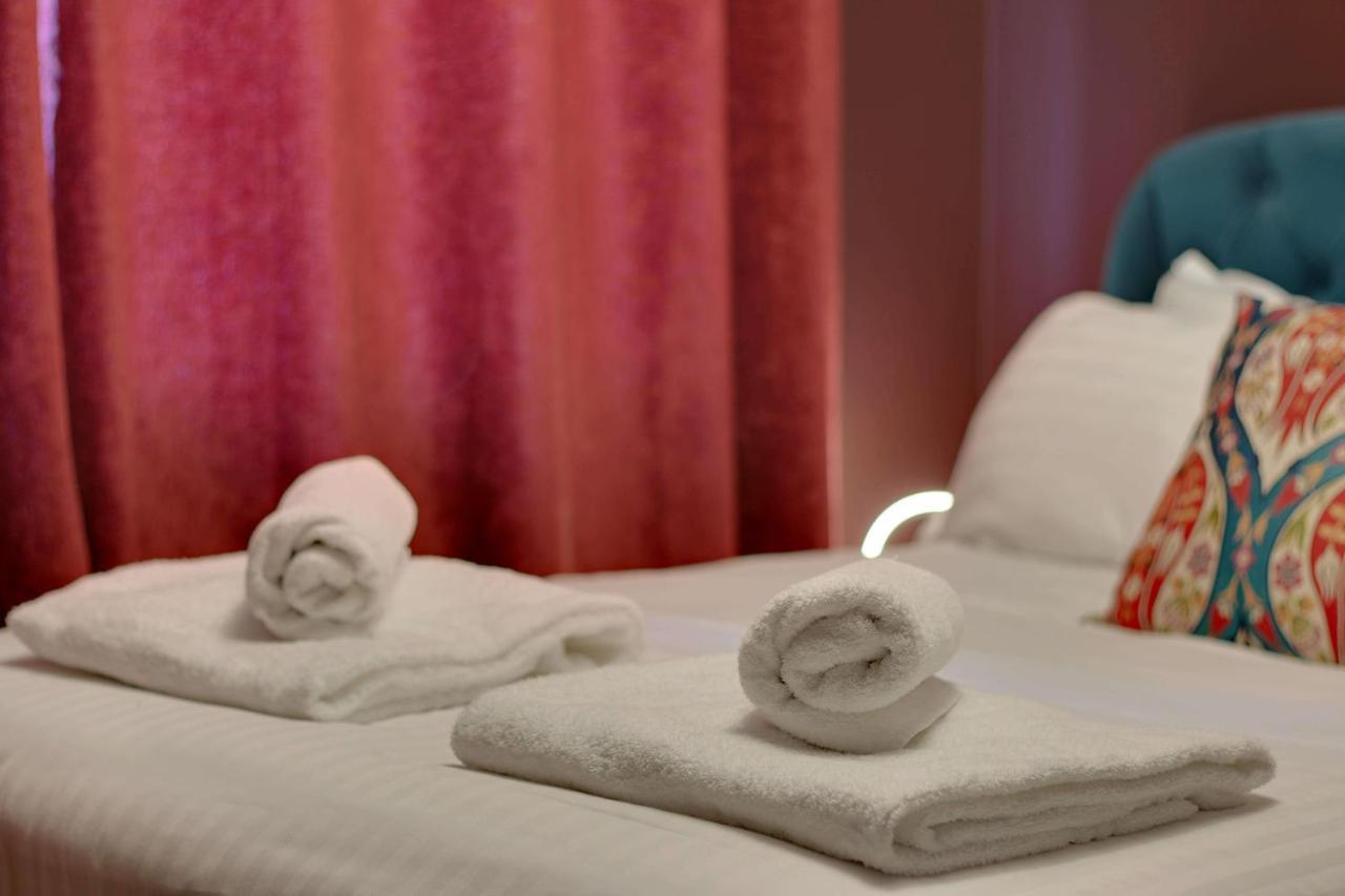 #Upmarket, Exceptional 4 Bed House, With Free Parking, Close To Amenities And Supermarkets Шефилд Екстериор снимка
