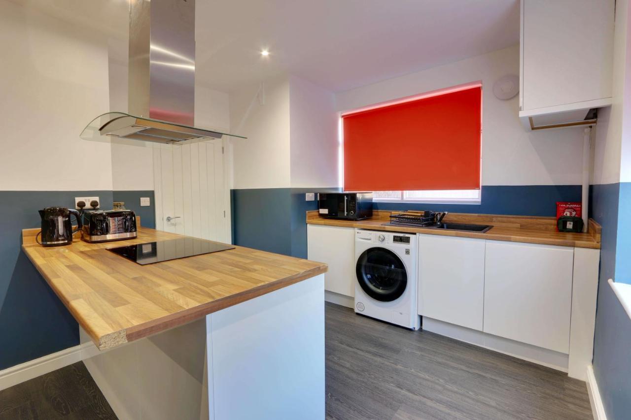 #Upmarket, Exceptional 4 Bed House, With Free Parking, Close To Amenities And Supermarkets Шефилд Екстериор снимка